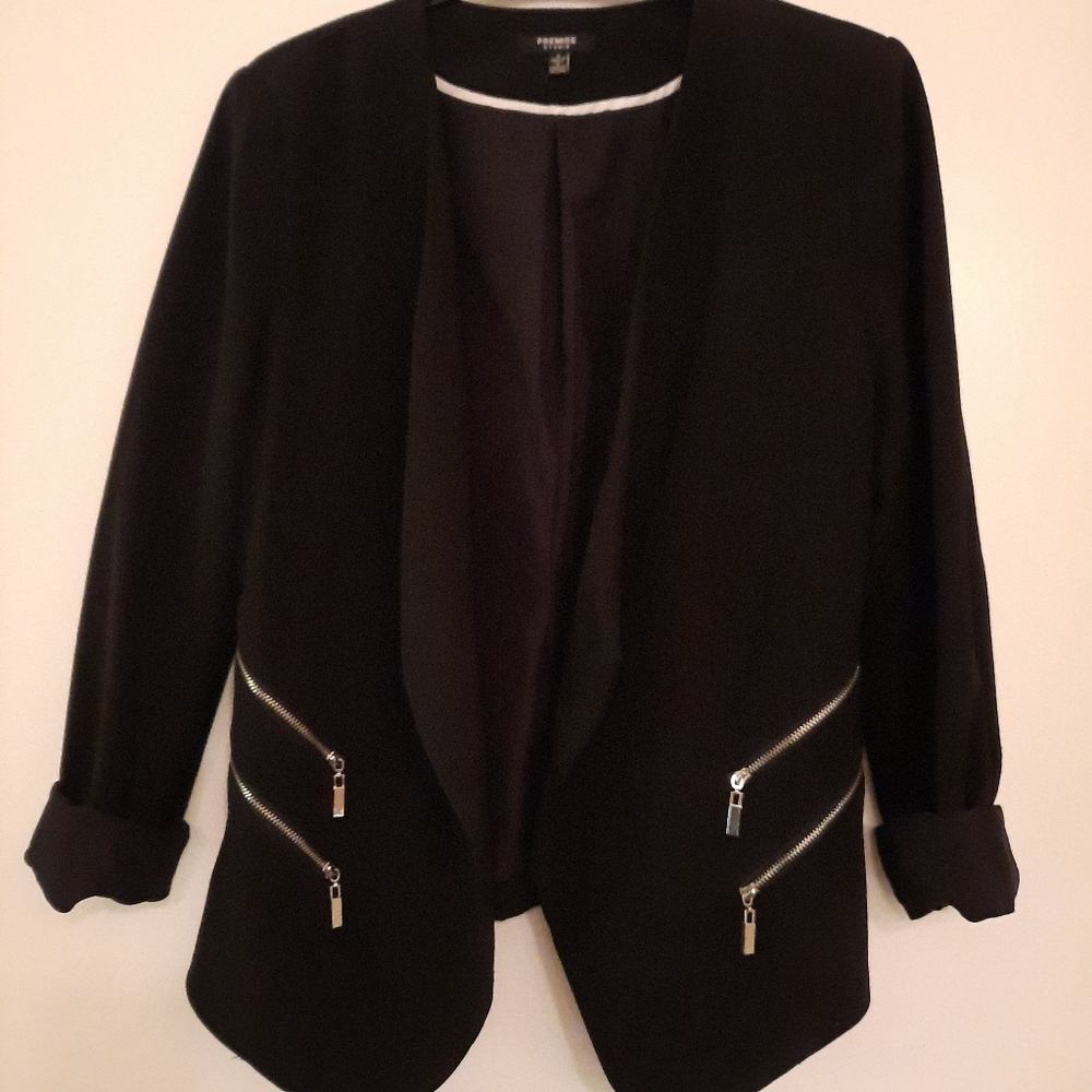Black blazer with zipper detail